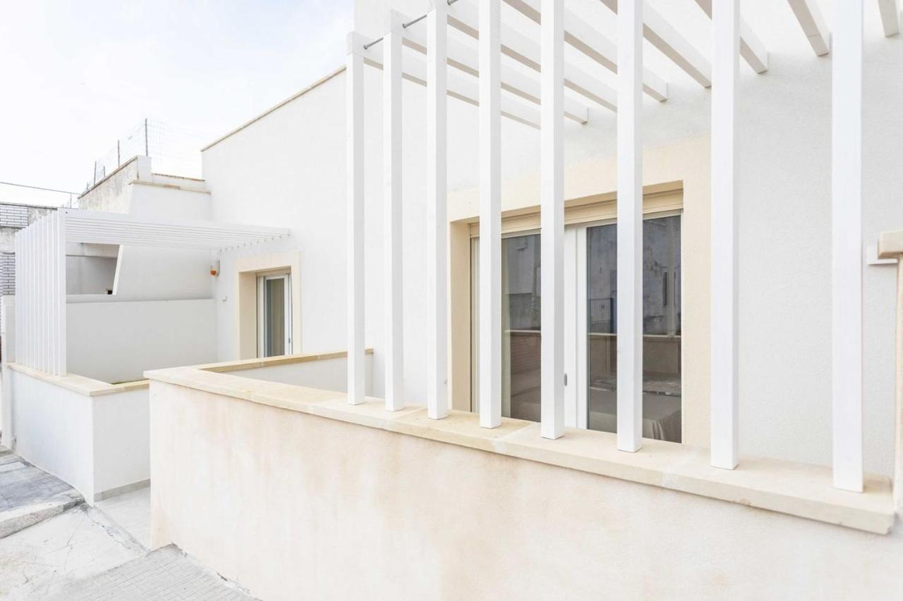 Dimora Dei Maestri-Camera Con Veranda E Bagno Privati Felline Exterior photo